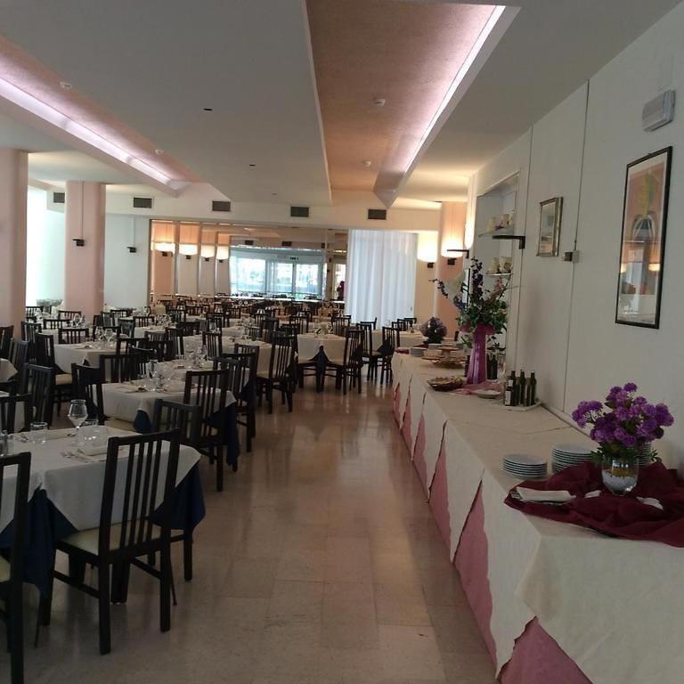 Riviera Hotel 3*